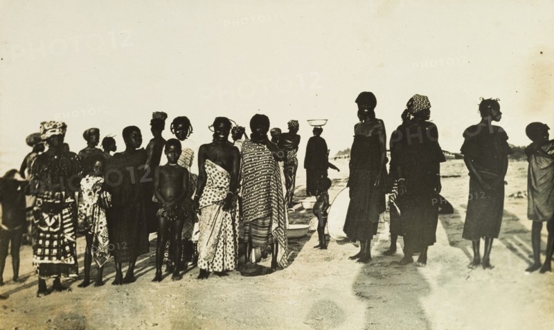 West African women and children