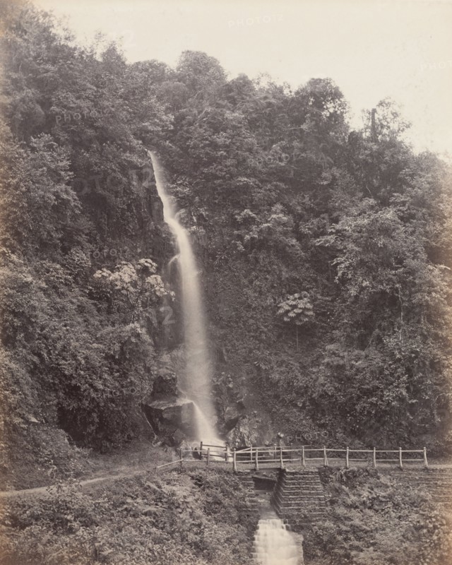 Victoria Falls, Darjeeling
