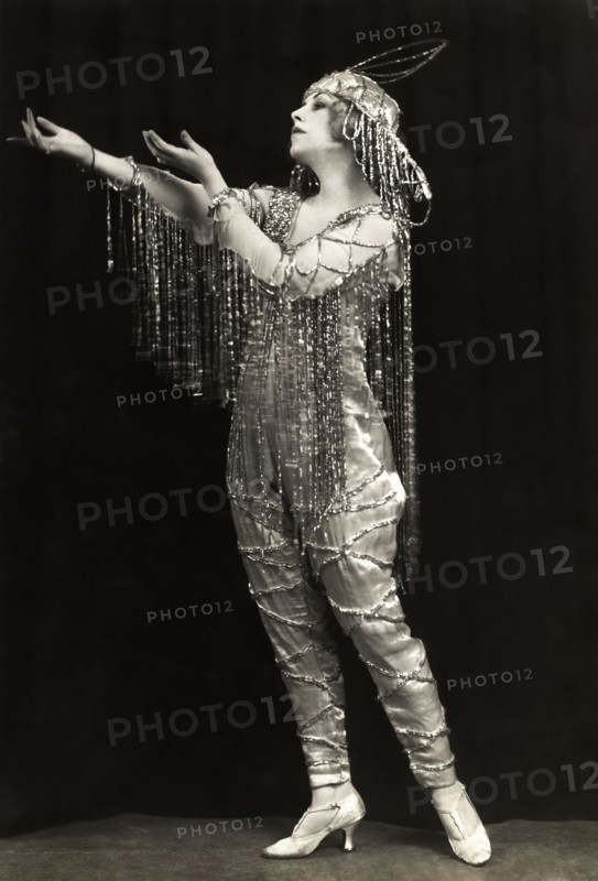 Actress And Model Meum Stewart