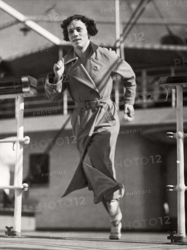 Track Star Stella Walsh Returns