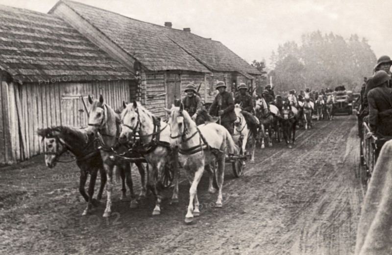 Rakau Greets Red Army