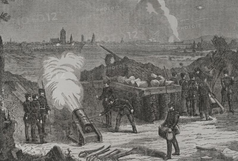 Franco-Prussian War (1870-1871). Siege of Selestat (Schlettstadt) by Prussian troops. Bombardment of the Alsatian town in October 1870. Engraving. ""Historia de la Guerra de Francia y Prusia"" (History of the War between France and Prussia). Volume II. Published in Barcelona, 1871.