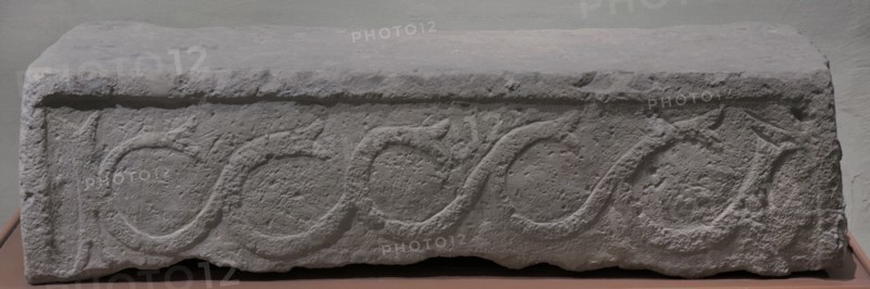 Neolithic Period. Temple Period (3600 to 2500 BC). Tarxien Temple Complex. Malta. Built in honour of a mother goddess of fertility. Reliefs on one of the stone blocks, decorated with borders. National Museum of Archaeology. Valletta. Malta.