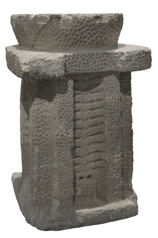 Stone altar. From Hagar Qim, Malta. Temple Period (3600 BC to 2500 BC). National Museum of Archaeology. Valletta. Malta.