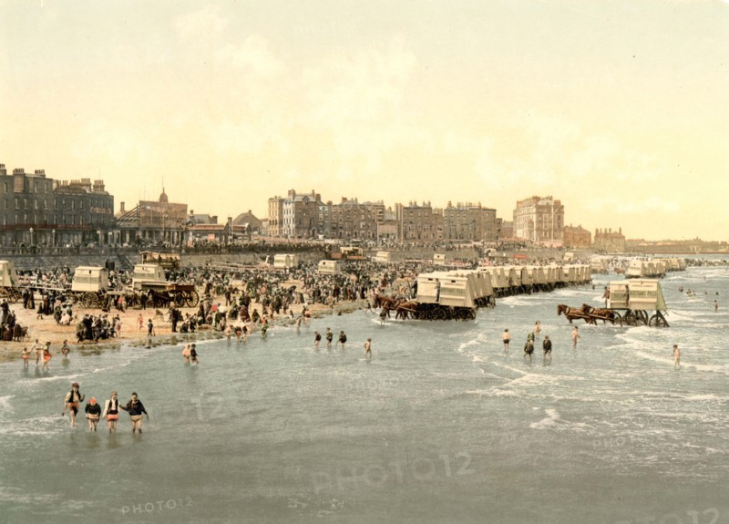 Beach and ladies' bathing place.