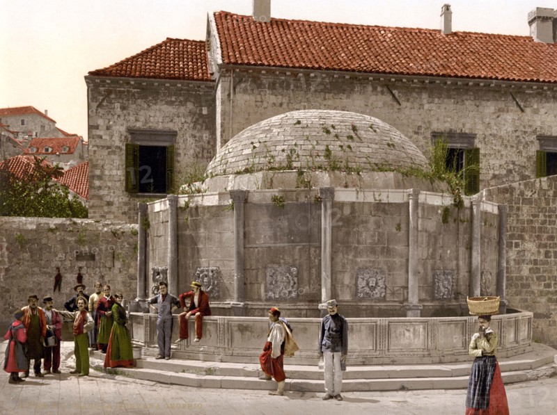 The Onofrio Fountain in Ragusa.