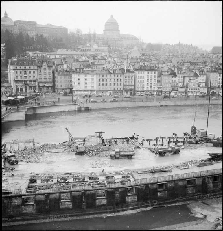 Demolition of Globus, Zürich 1951.