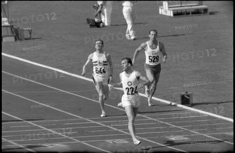 Rome 1960: heat 400m hurdles; Galliker wins ahead of Boyes(L) and Krol.