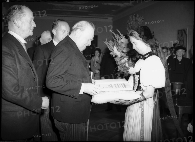 Winston Churchill with swiss public figures, Berne 1946.