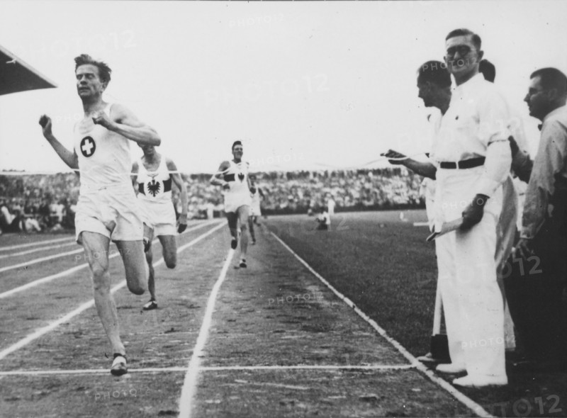International meeting Switzerland-Germany 1934, 800m: Swiss Martin wins.