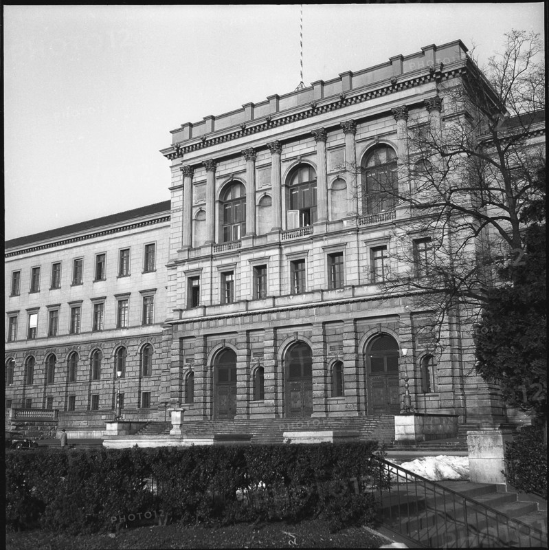 ETH main building, entrance Polyterrasse, Zurich around 1960.