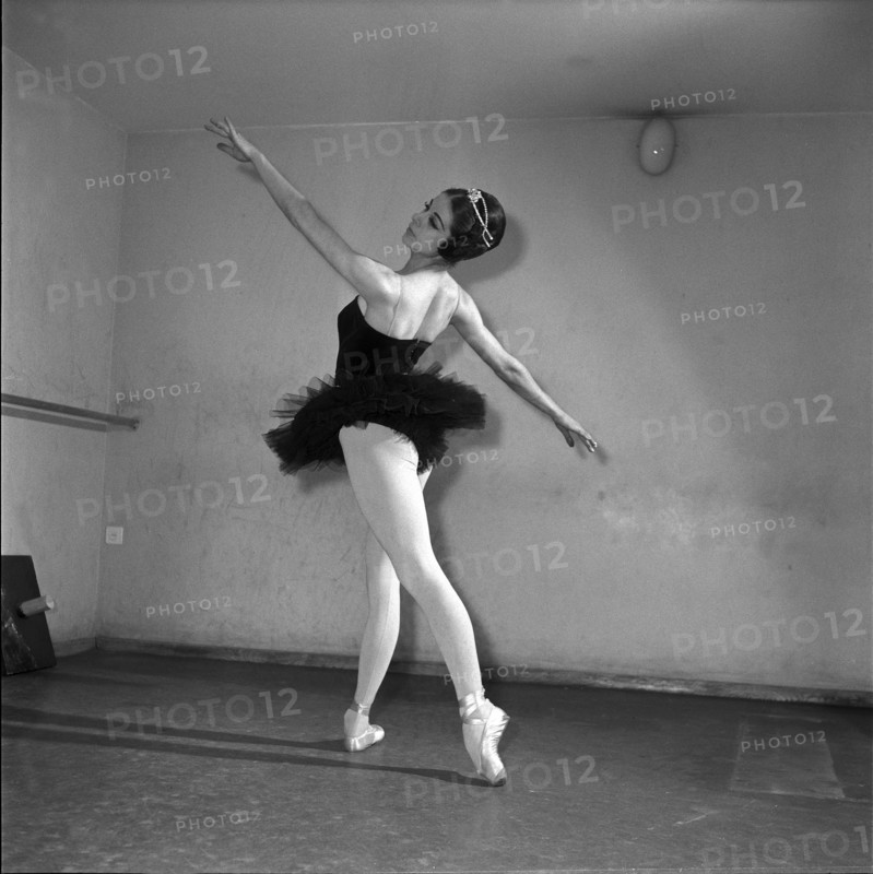 Prima ballerina Mila Guertler, 1963.