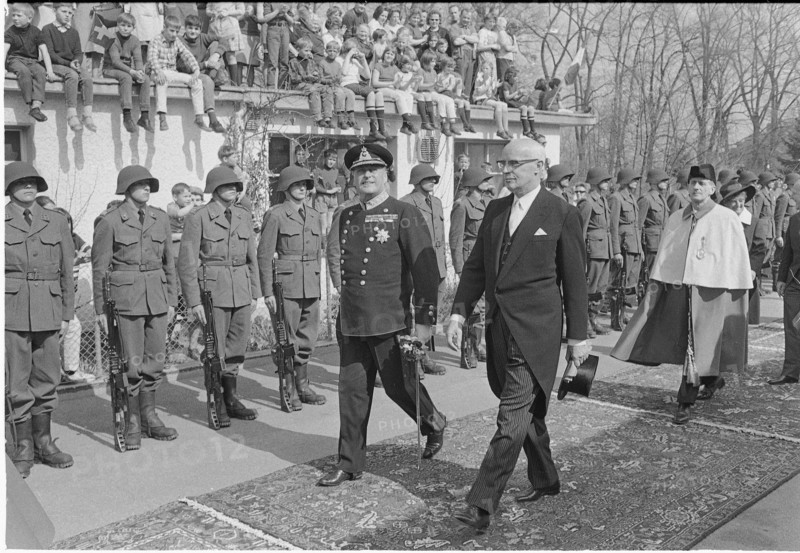 Guard of honour.