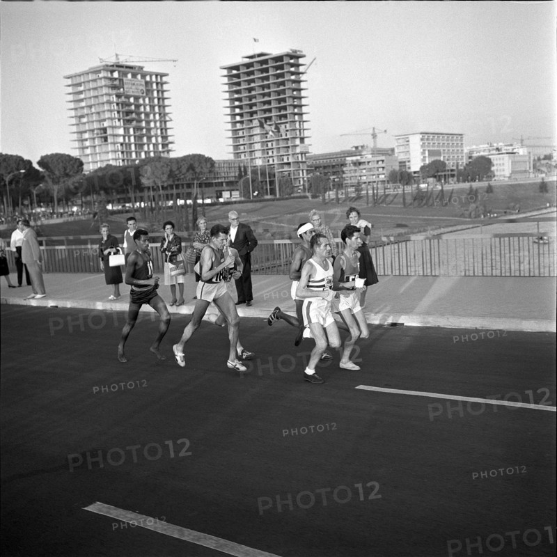 Rome 1960: marathon; nr. 11 Abebe Bikila.