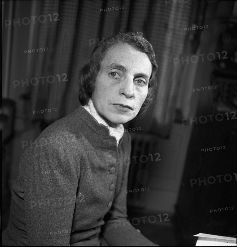 Jo Mihaly, around 1945 .