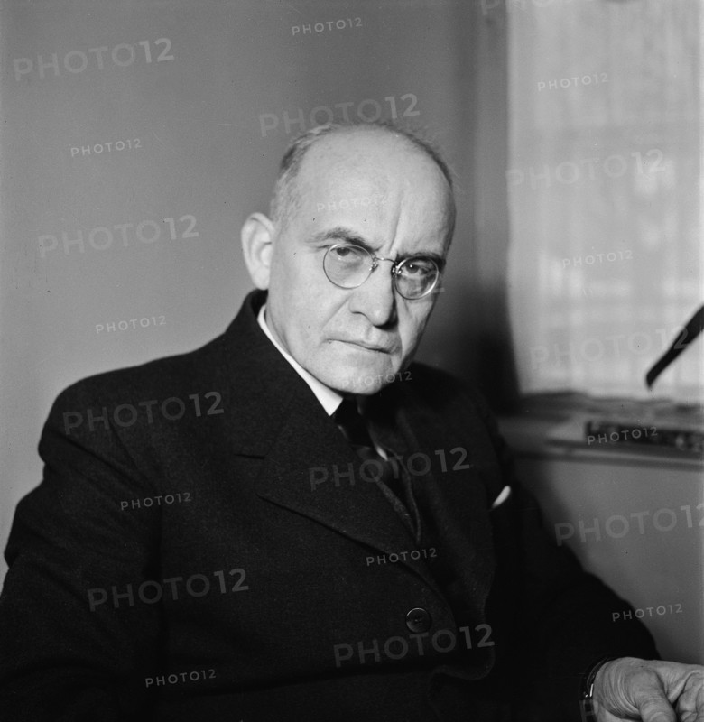 Carl Jacques Senn, 1943 .
