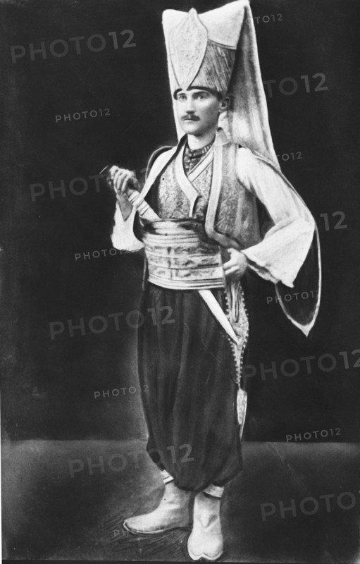 Mustafa Kemal Atatvºrk .