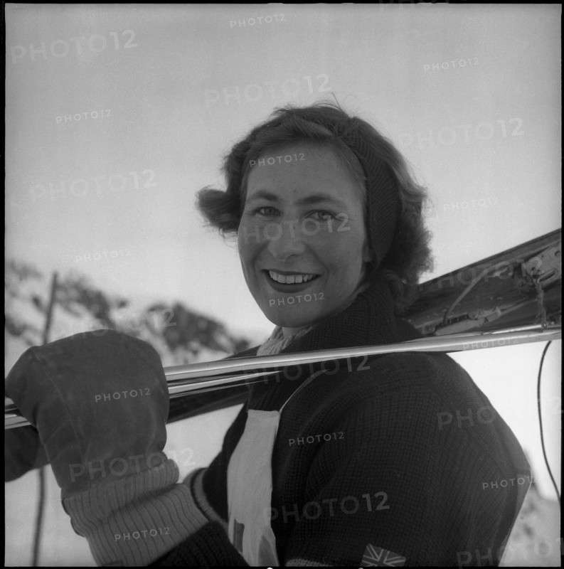 Sheena Mackintosh, 1950 .