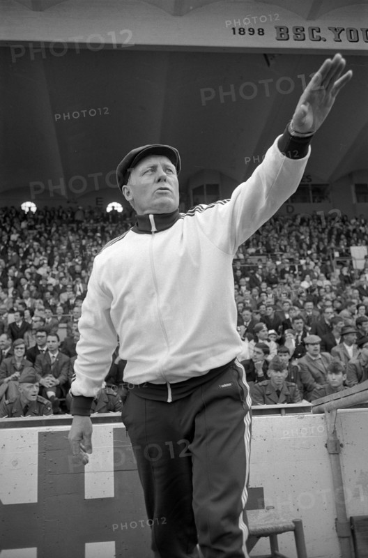 Swiss Cup Final 1969: FC St. Gallen - AC Bellinzona; Albert Sing, coach FC St. Gallen.