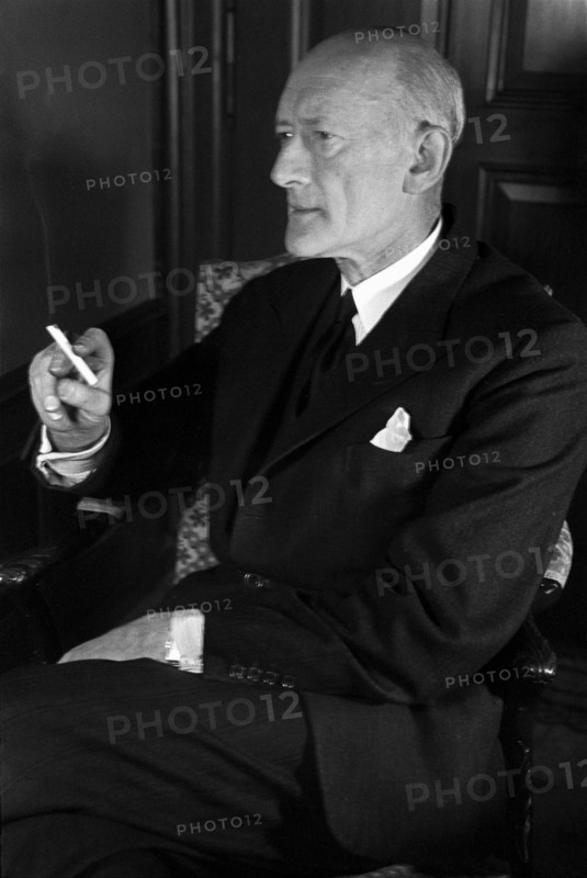 Diplomat Walter Stucki, 1945.