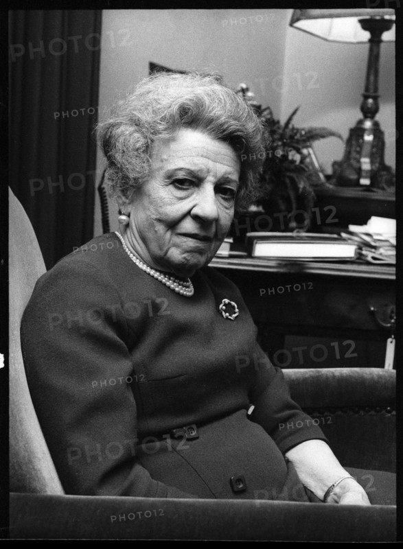 Dr. Jolanda Jacobi, psychotherapist and writer, Zvºrich ca. 1960 .