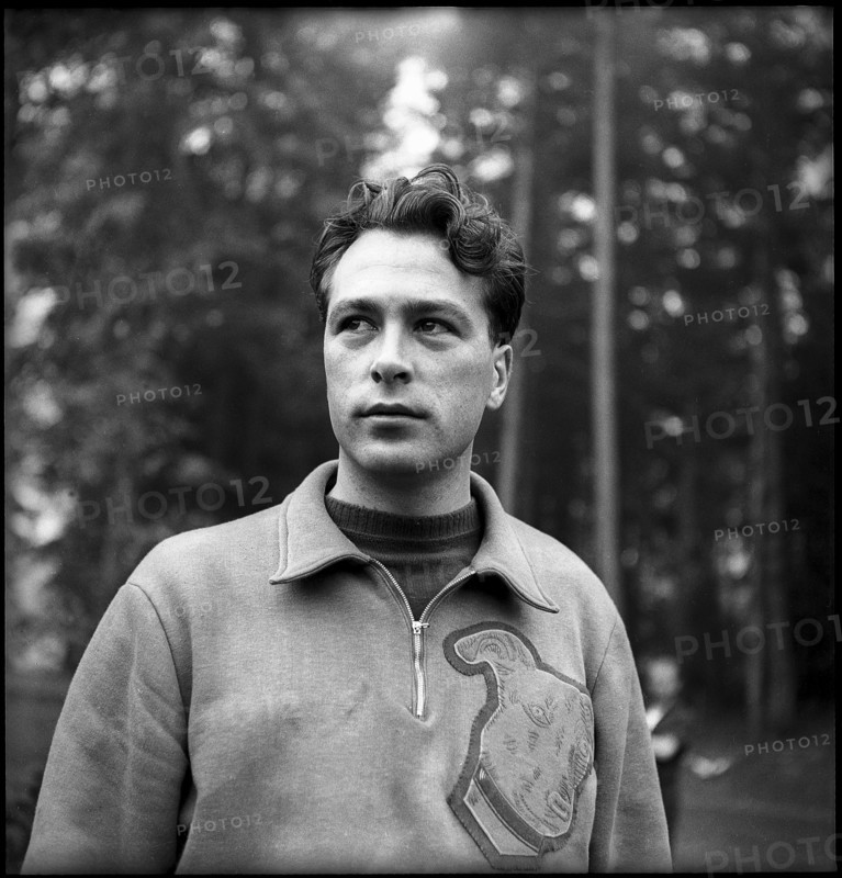 Canadian Wyn Cook, coach of the swiss ice-hockey national team; 1947.