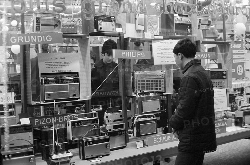 Radios in a shop window, 1973 .