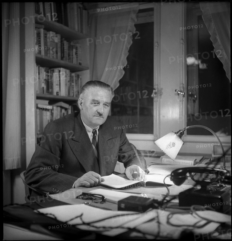 Walter Bsshard, journalist around 1950