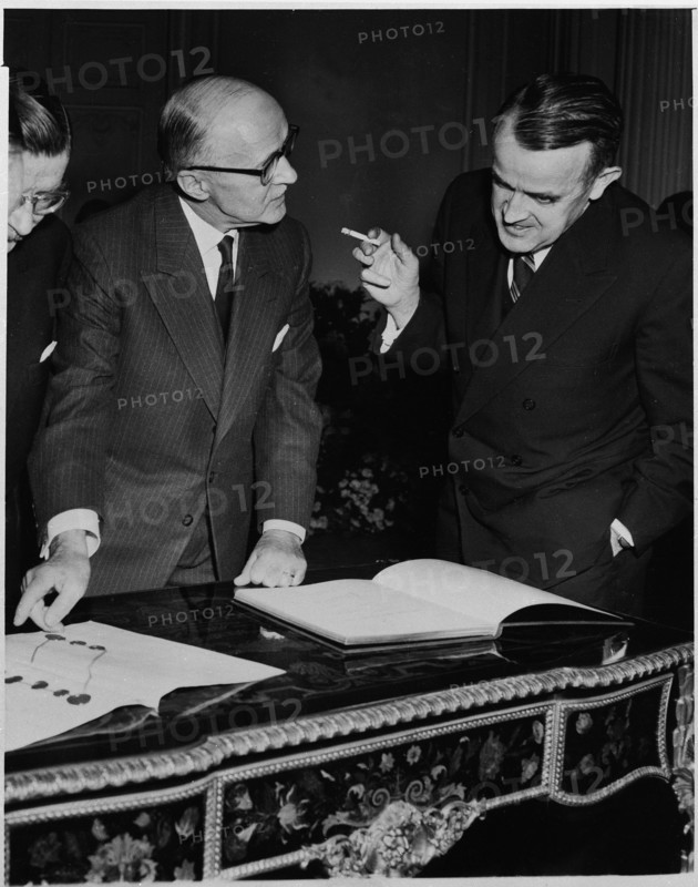 Thomas Holenstein, Max Petitpierre. 1957