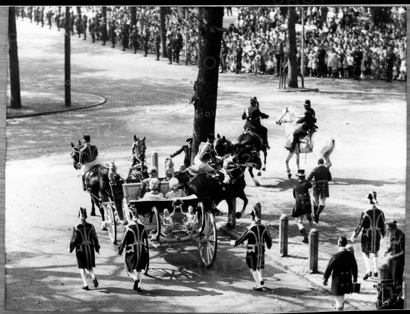 Carriage with the princesses of Holland ran away 1963
