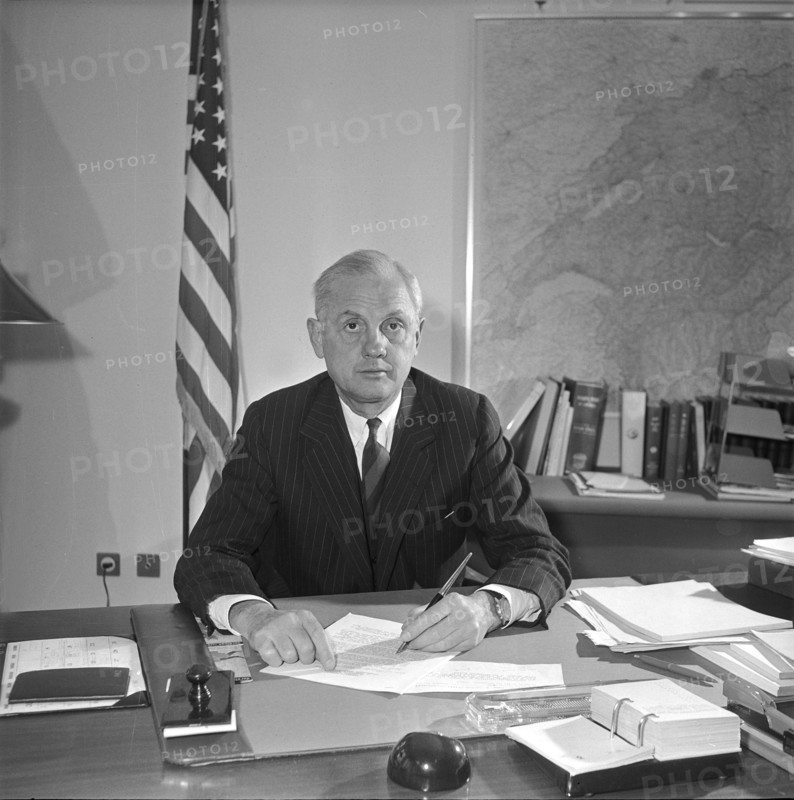 U.S. ambassador Robert McKinney, 1961