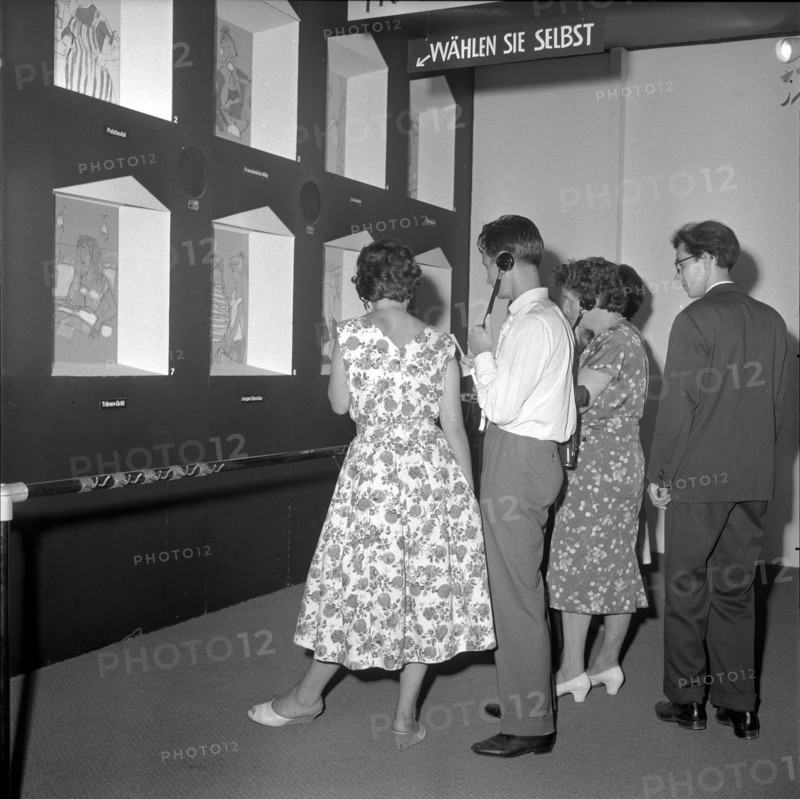 SAFFA fair 1958: jokes to be heard at the Paradise for men