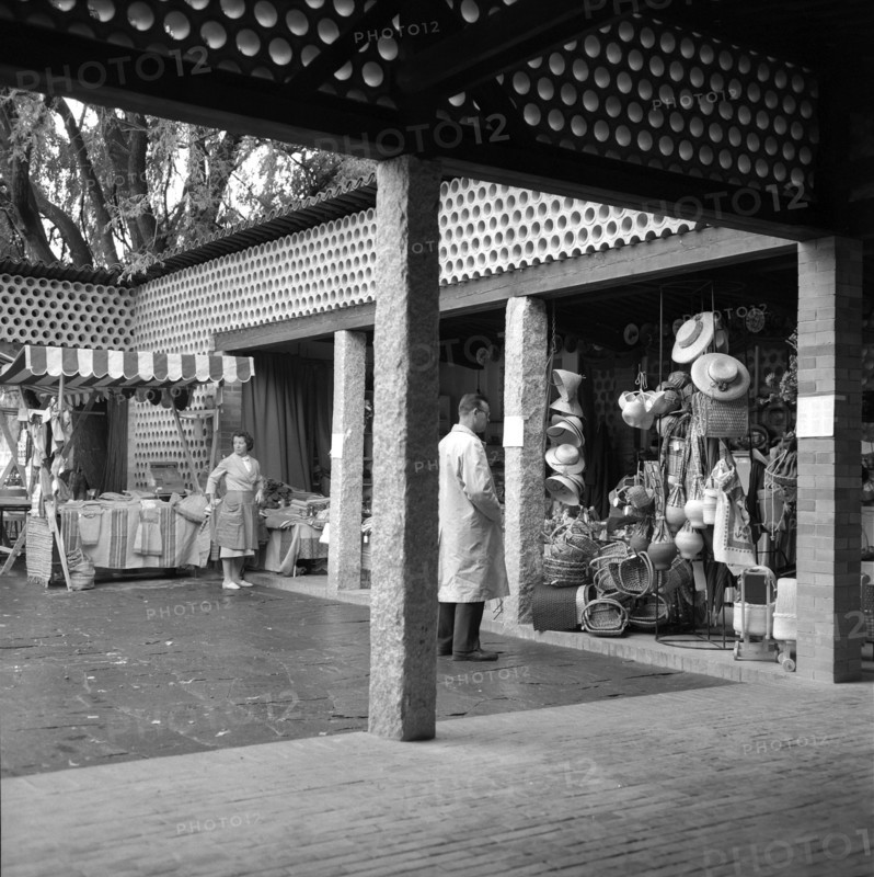 SAFFA fair 1958: stall at the House of the canton Ticino