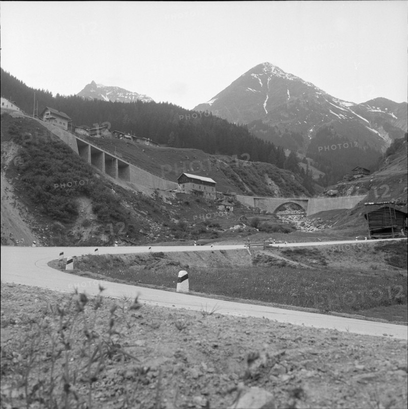 Lukmanier pass road