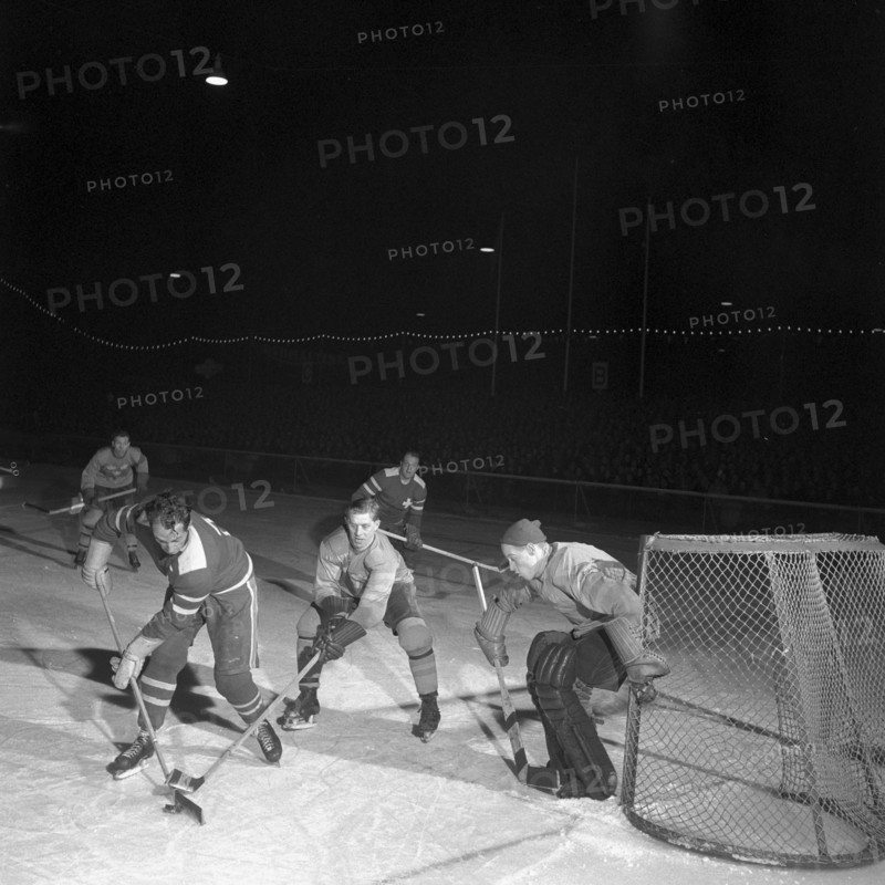 Ice Hockey World Championship Basle 1953: Switzerland - Sweden