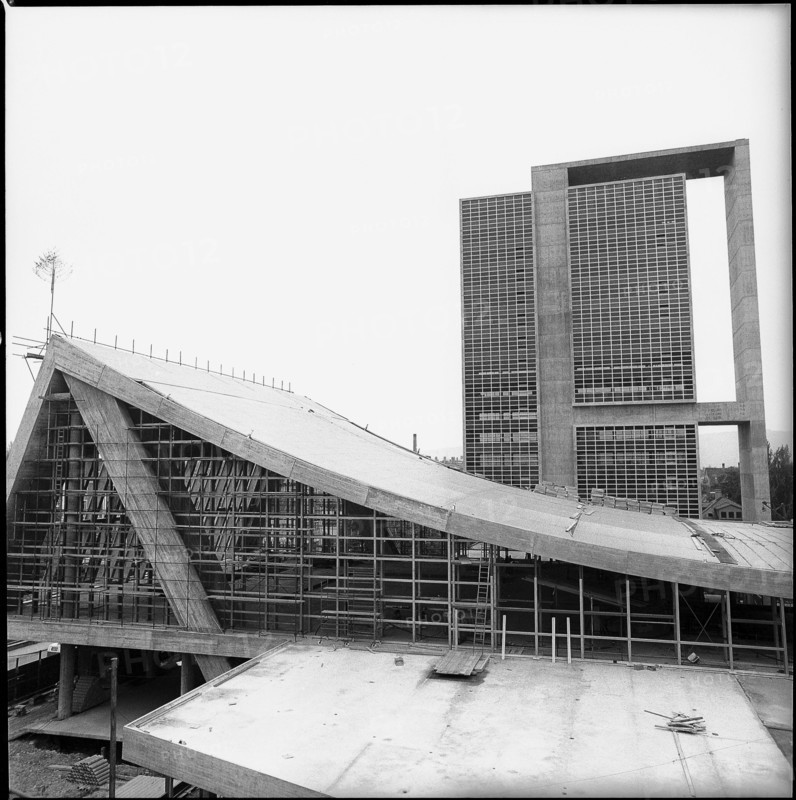 Congress Center and high-rise building with suspended roof, Biel 1964