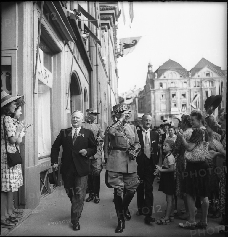 General Guisan at the commemoration 500 years Battle of St. Jakob an der Birs, Basle 1944