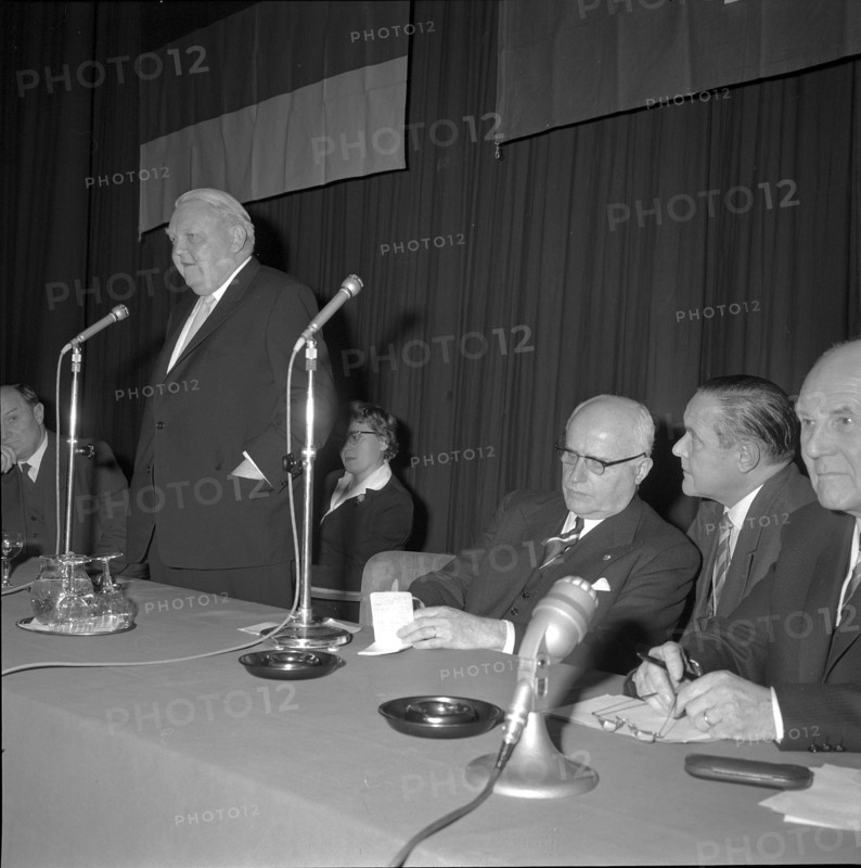 Ludwig Erhard and Prof. Jacques Rueff, economic talk in Zurich 1959