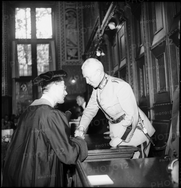 General Guisan at the commemoration 500 years Battle of St. Jakob an der Birs, Basle 1944
