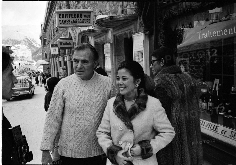 James Mason with his girl-friend Yasuko Yama, 1967
