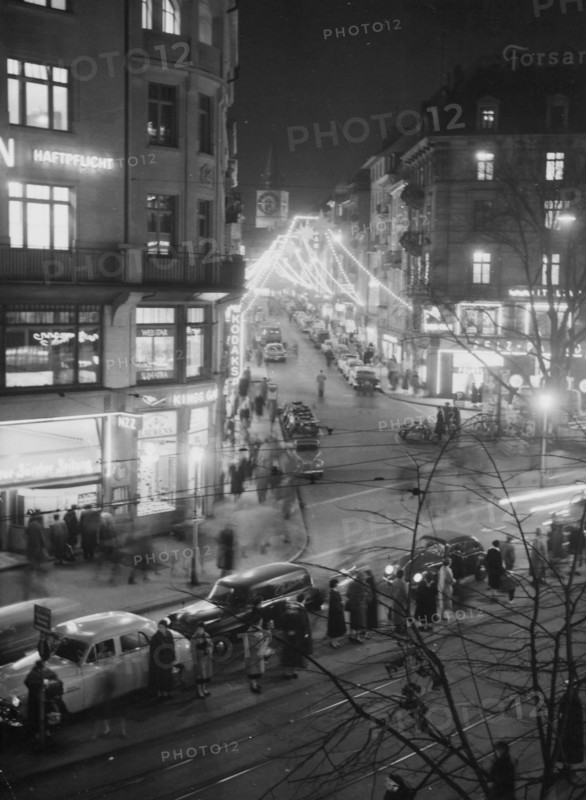 Christmas lighting on Rennweg, 1960.