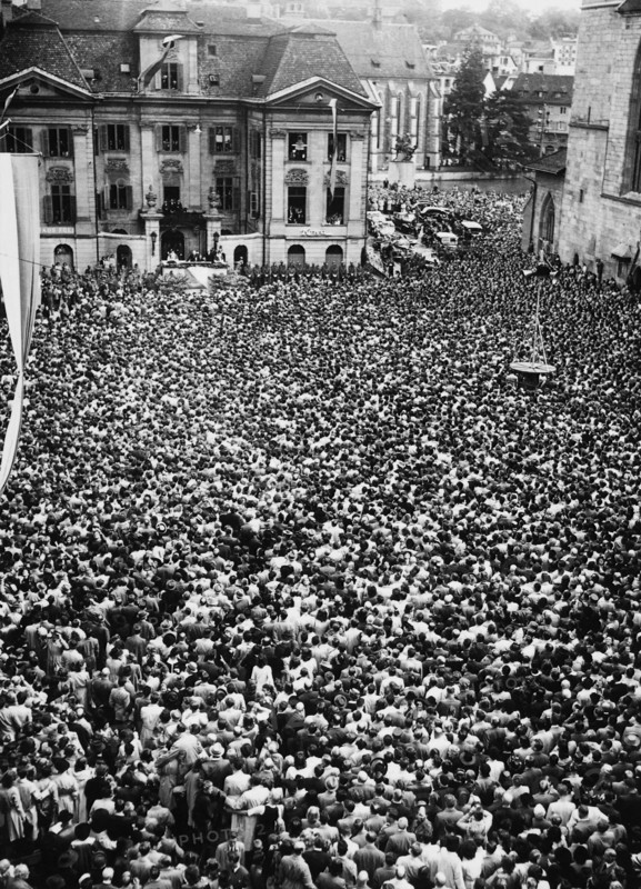 Winston Churchill in Zurich 1946: speech on Muensterhof.