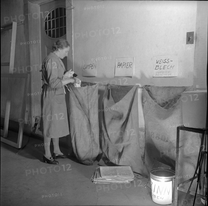 WW 2: economy of war; collection point for rags, paper, tinplate.