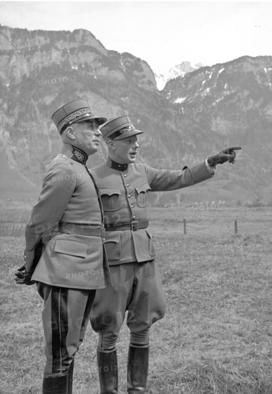 Ulrich Wille junior with his son Fritz Wille 1937.