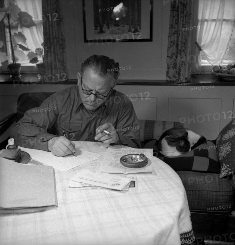 Schaggi Streuli writing, around 1949.