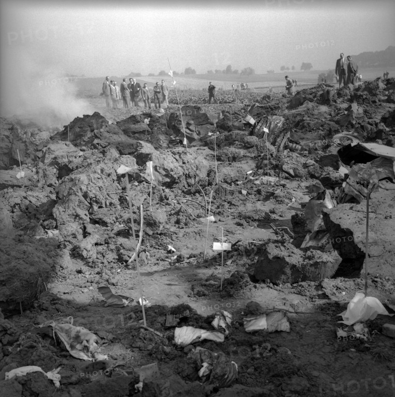 Caravelle crash Durrenasch 1963: remains at the scene of the accident.