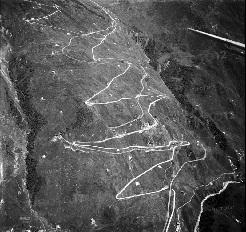 Tour de Suisse 1950, aerial photo from the Oberalp pass.