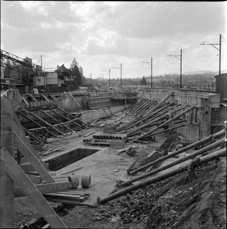 Giesshubel Zurich Sihltal railway bridge under construction 1959.