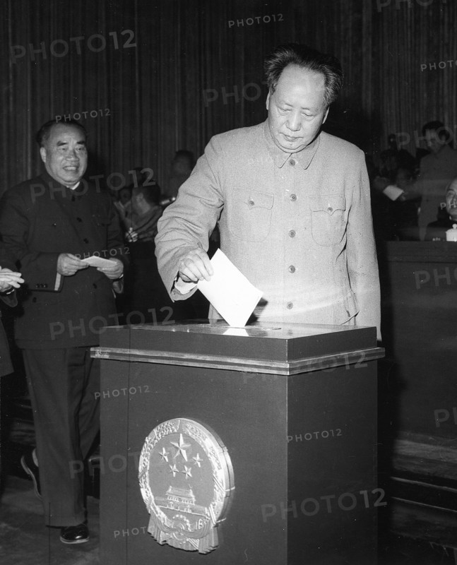 Mao Tse-tung casting ballor 1959.