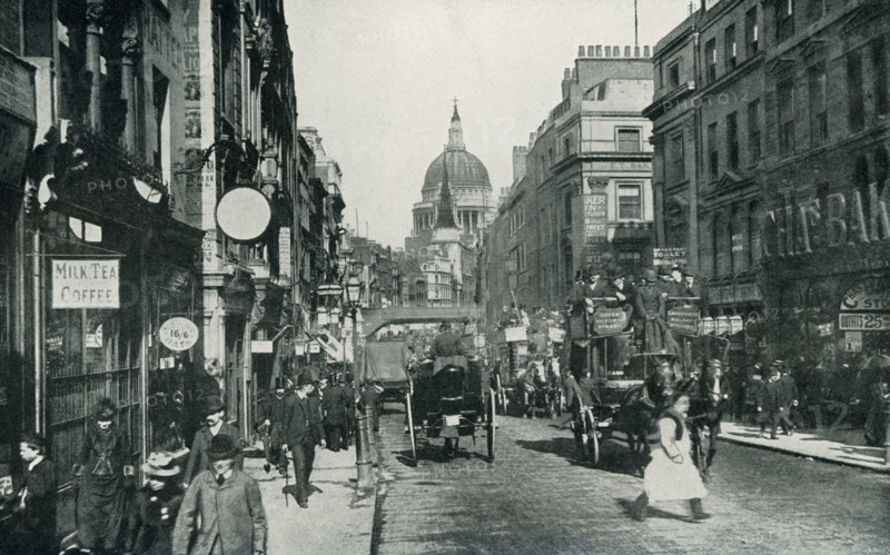 The photo dates to 1922. The caption reads: St. Paul's Cathedral, London. View from Fleet Street.